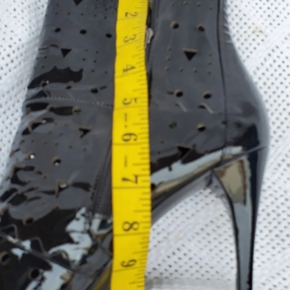 Pour la Victoire Patent Leather Stiletto Ankle Boots‎ 9.5